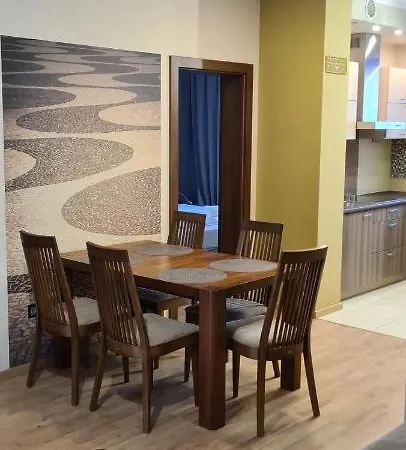 Park 1 Apartment *